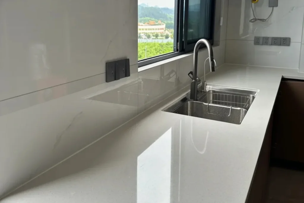 white quartz countertop