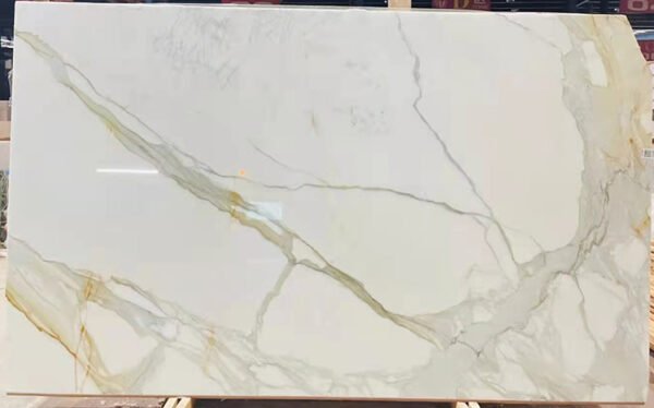 calacatta quartz with gold veins