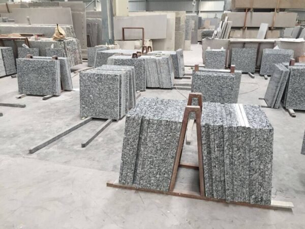 Spray White Granite Countertop