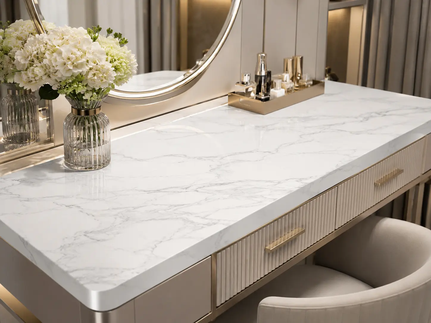 Calacatta Miami White Quartz Slab for Residential