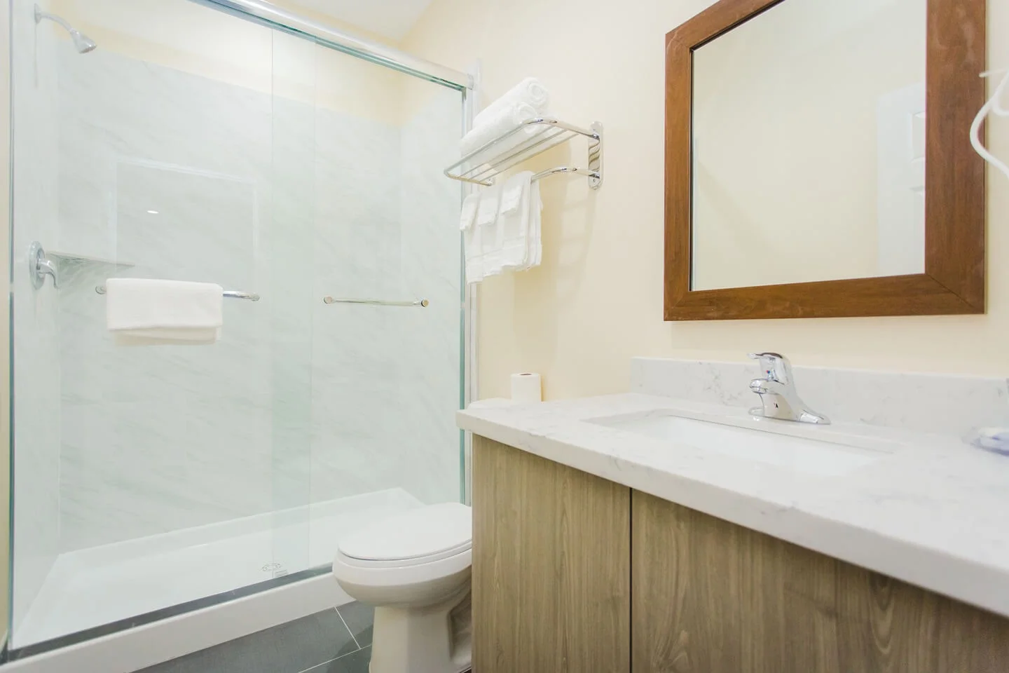 Middle Carrara Quartz Vanity